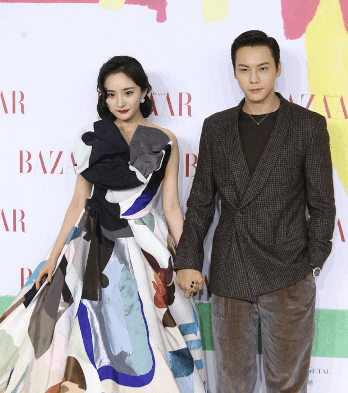 宋茜大 杨幂陈伟霆牵手现身红毯，baby公主打扮好少女，宋茜大秀性感事业线