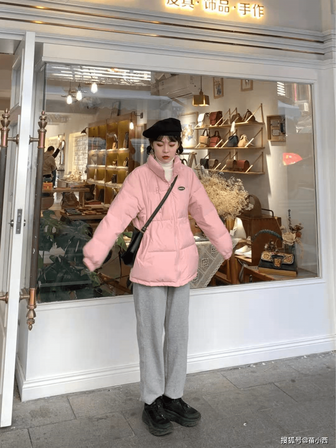 颜色 冬天穿羽绒服不知道选什么颜色？这4种值得一试，一种比一种好看