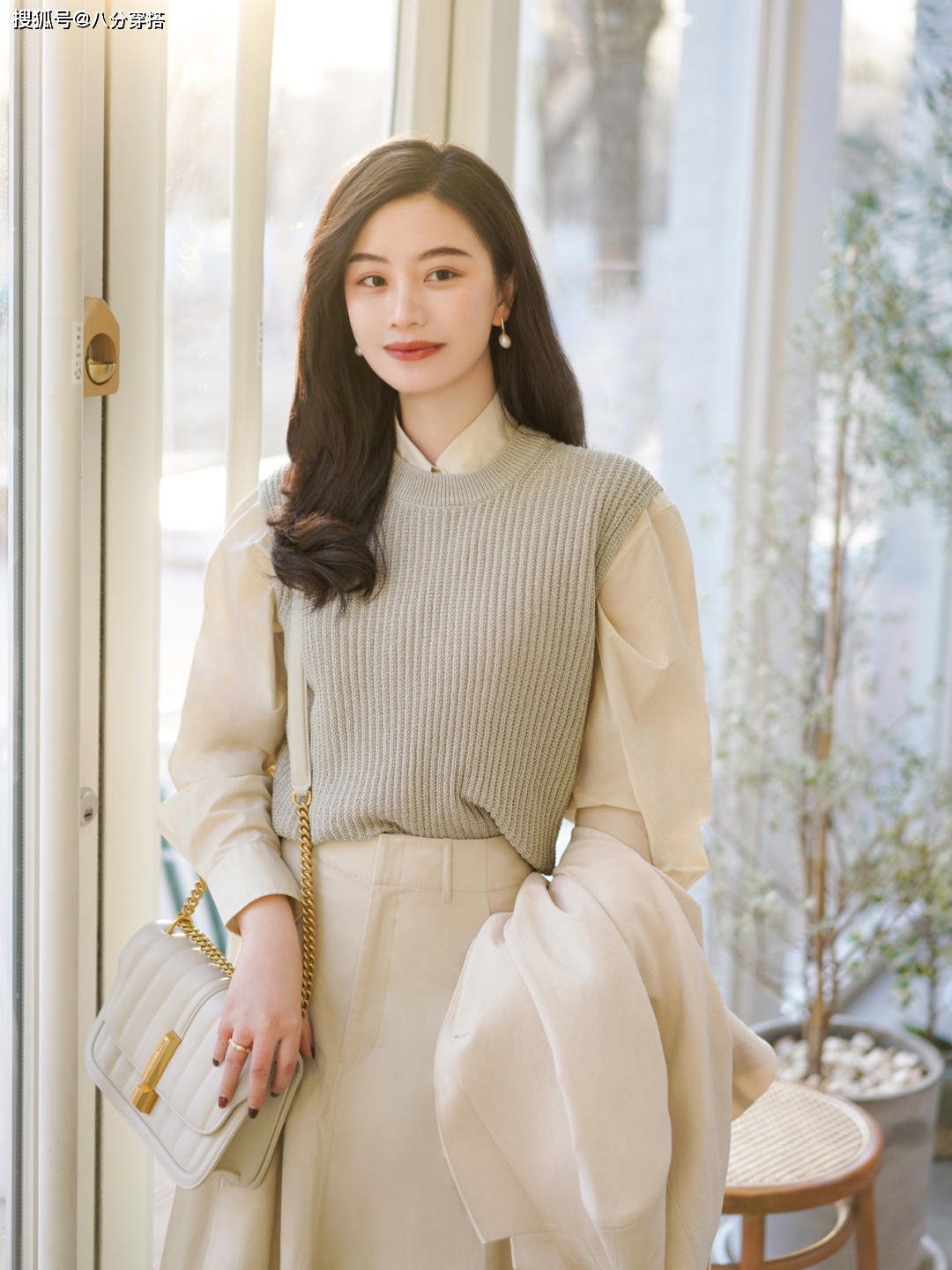 整体 冬天“毛衣”怎么穿更高级？这些保暖温柔的搭配，照搬也不会错