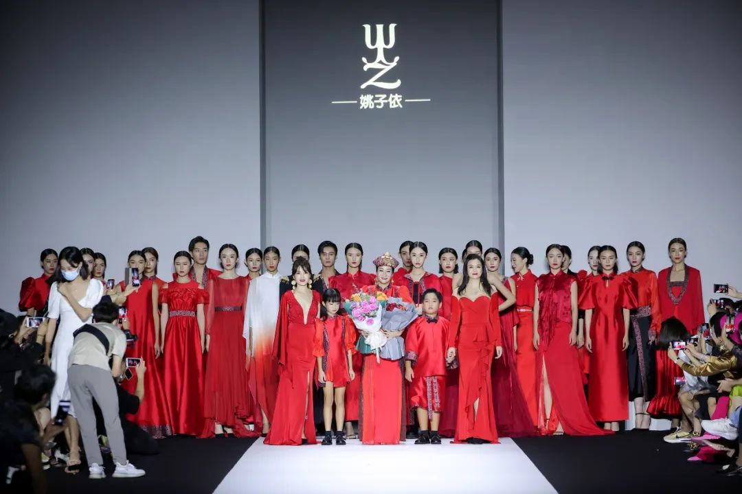 文化 姚子依的时尚美学：非遗设计大秀（深圳时装周）