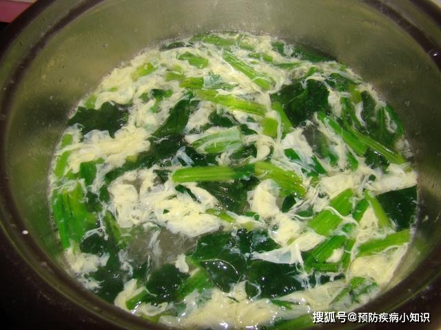 血糖|25岁姑娘血糖从11.9到5.7，是怎么做到的？或常吃这3种食物有关