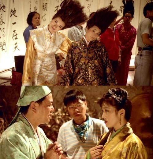 周星驰|周星驰早年《唐伯虎点秋香》罕见工作照，巩俐并不是最美