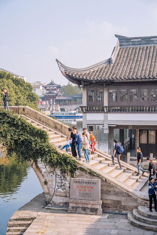 柯桥古镇,这个纯白色的新古镇,绍兴周末打卡一定要来看看_小桥流水