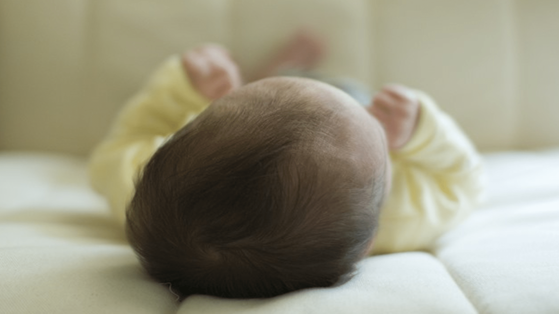 枕头|2.8万“头盔”变美婴儿头？家长的爱美焦虑，会影响到孩子发育