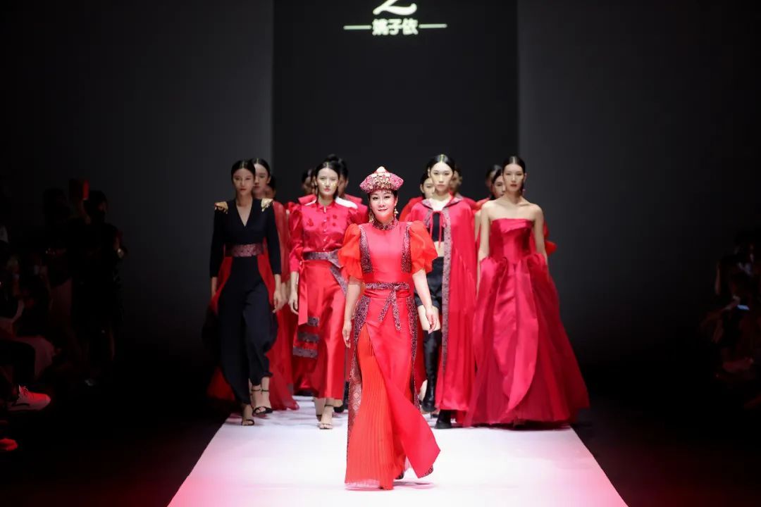 文化 姚子依的时尚美学：非遗设计大秀（深圳时装周）