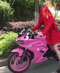 什么|搞笑GIF趣图:发现一位小女汉子,长大后还得了啊