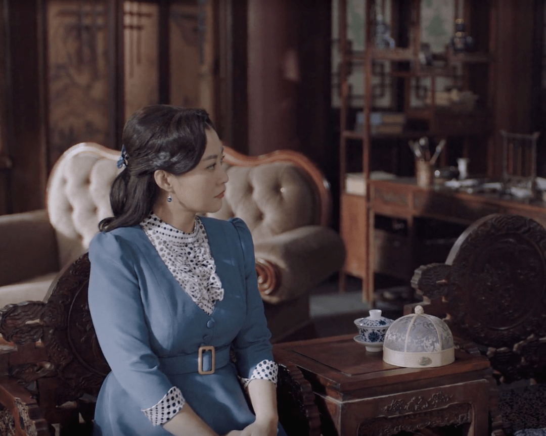 幻想身材丰满，眼窝明显脸干瘪，这11位大龄女星打碎我对少女的幻想