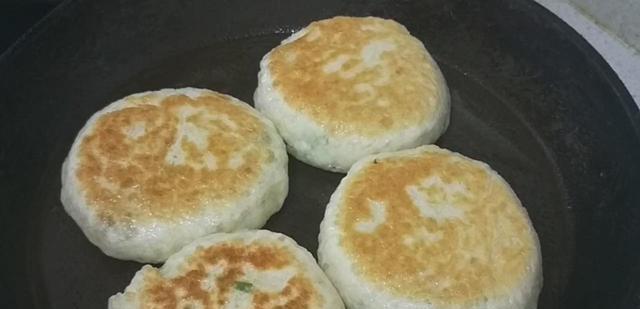 做法|早餐发面饼最简单做法,比面包暄软,比馒头简单,一周3次不够吃