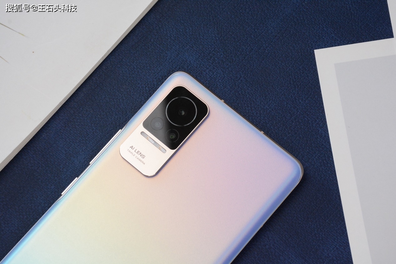 让雷军“瞠目结舌”的手机，不足7mm机身，却塞下4500mAh电池！