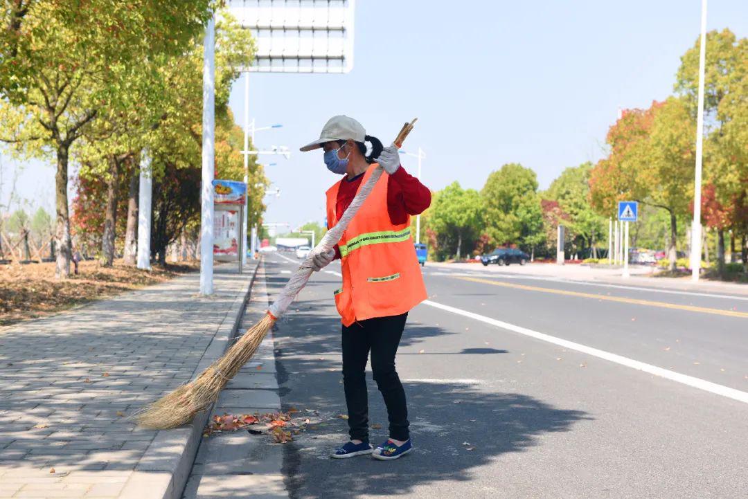 雅雙國際關愛環衛工人致敬最可愛的人公益活動