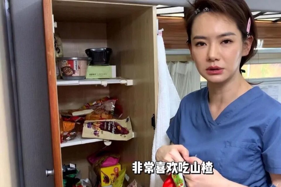 蛋黃酥|建議大家：遇見這5款“平價零食”別手軟，包裝丑，卻好吃便宜！