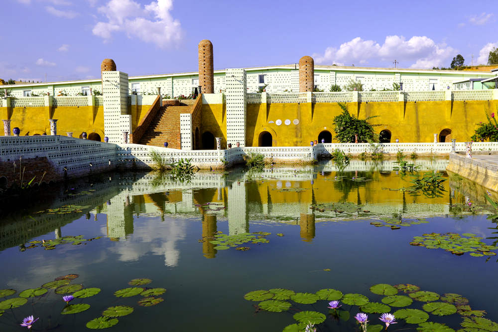 艺术|云南红河旅游打卡地，摩洛哥风情的建水蚁工坊，10元门票真的值