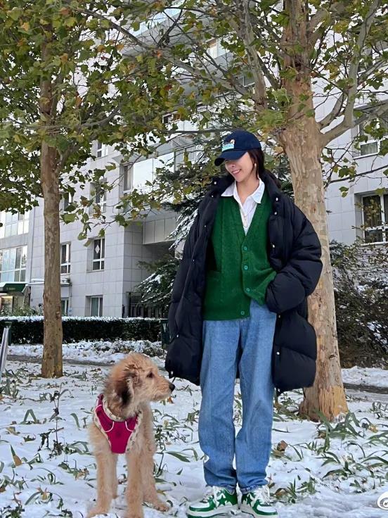 短裙 今年最流行的保暖穿搭,时髦好看的“不露腿”搭配