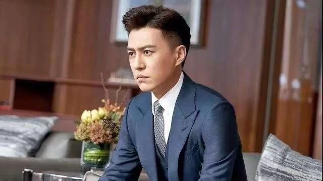 因为|《突围》剧情讲到一半,才知道靳东的演技这么好,不愧是国家一级演员