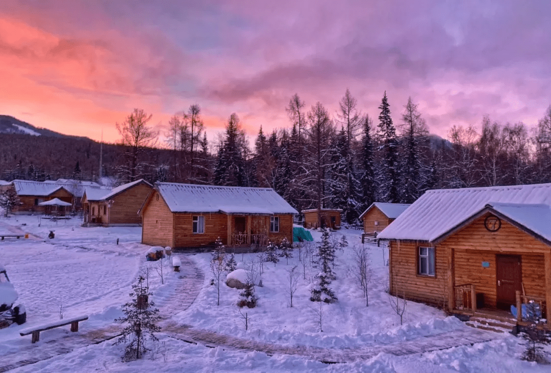 禾木村,时光是缓慢的 冬日听雪 看静谧奇景 看日落与晨曦 看天色的