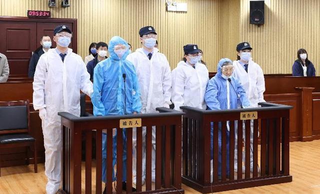 原创曲婉婷母亲张明杰一审被判无期网友经历过哈尔滨的冬天才知道多