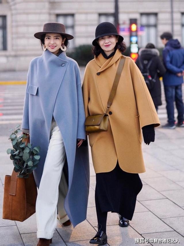 显得 懂打扮的女人才不显老！瞧这3款帽子的搭配示范，优雅高级不老气