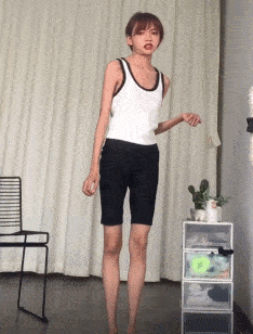 郭碧婷36岁郭碧婷近照流出，暴瘦脱相成路人，网友：还我女神