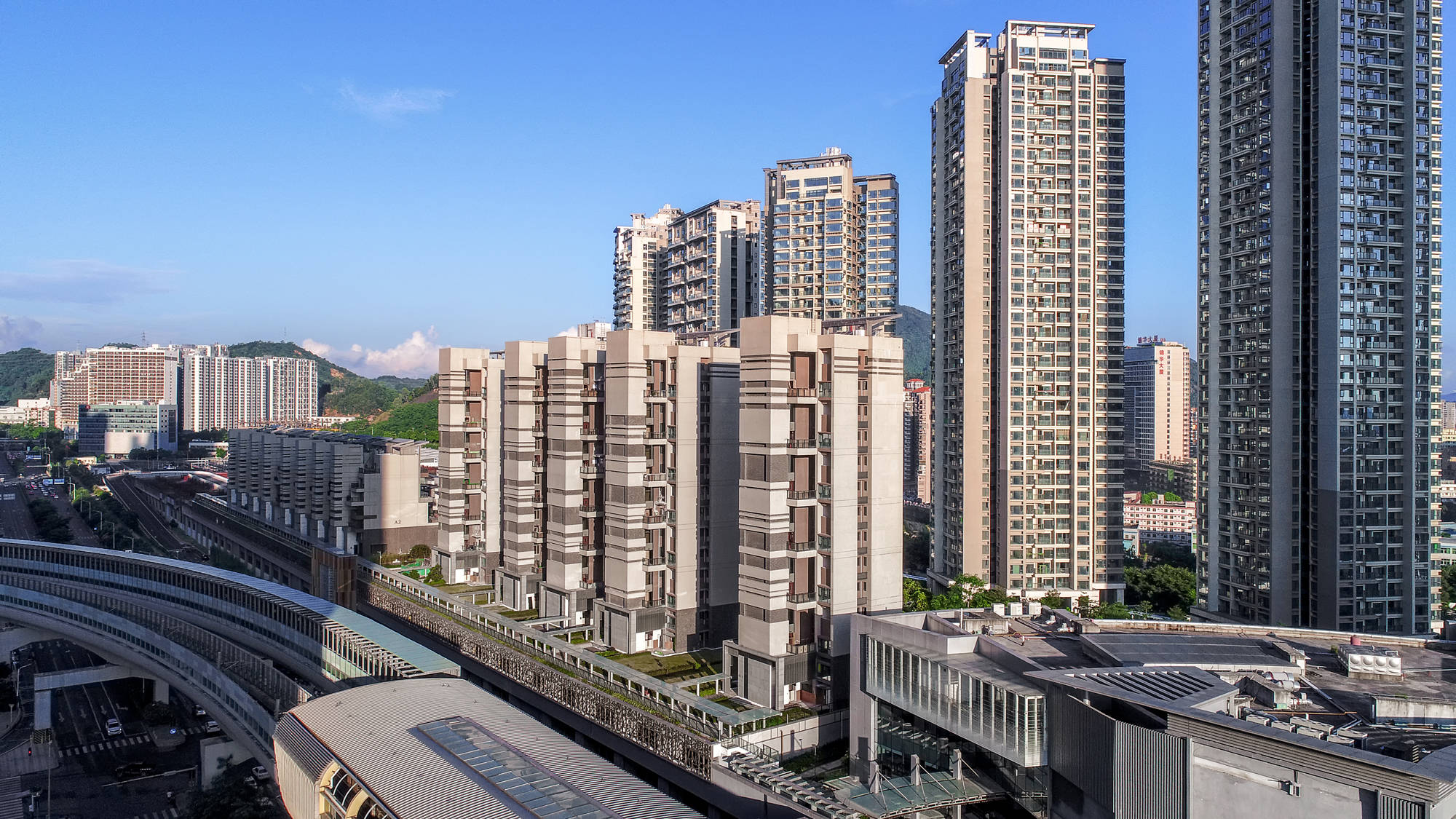 首页深圳荟港尊邸别墅售楼处电话丨售楼处地址丨最新详情官方网站