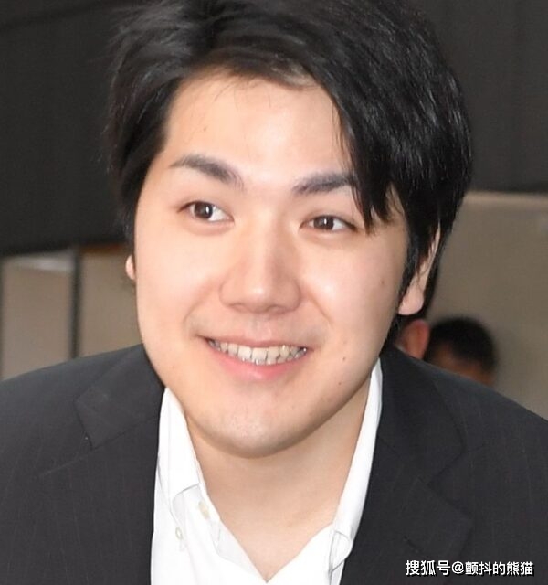 原创小室圭真不是矮只是脸大 看看日本网友是怎么恶搞他的