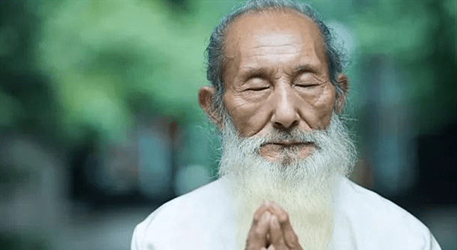 寿星吴云青明明102岁为何谎称147岁老道一语道破因为忌讳