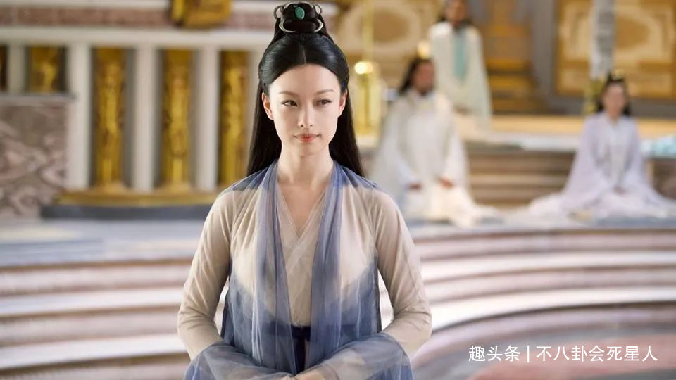 女神5位高颜值女神，一穿上古装就违和，远离古装是最正确的决定