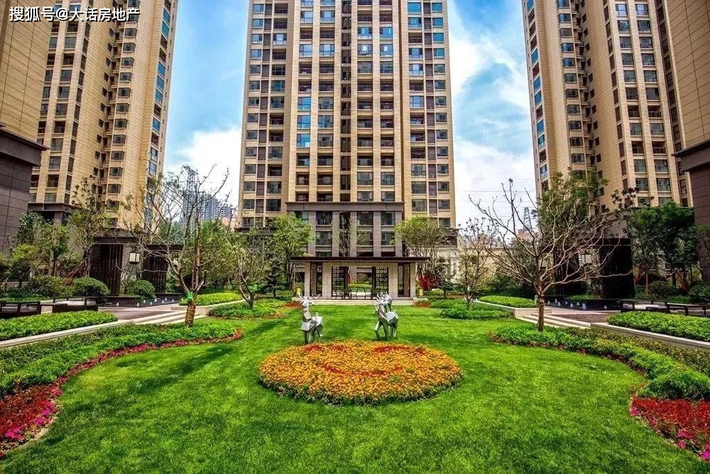 原创百亿房企鑫苑置业多个楼盘工地停工还被法院列为被执行人