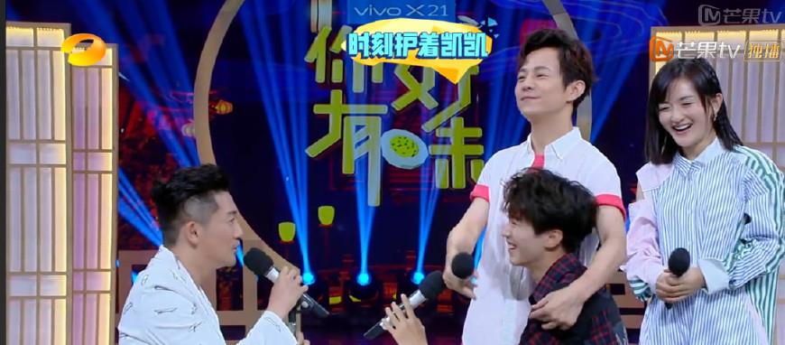 舒淇 谢娜舒淇同台PK，两人衣服价格相差三倍多，女明星和女神的差别！