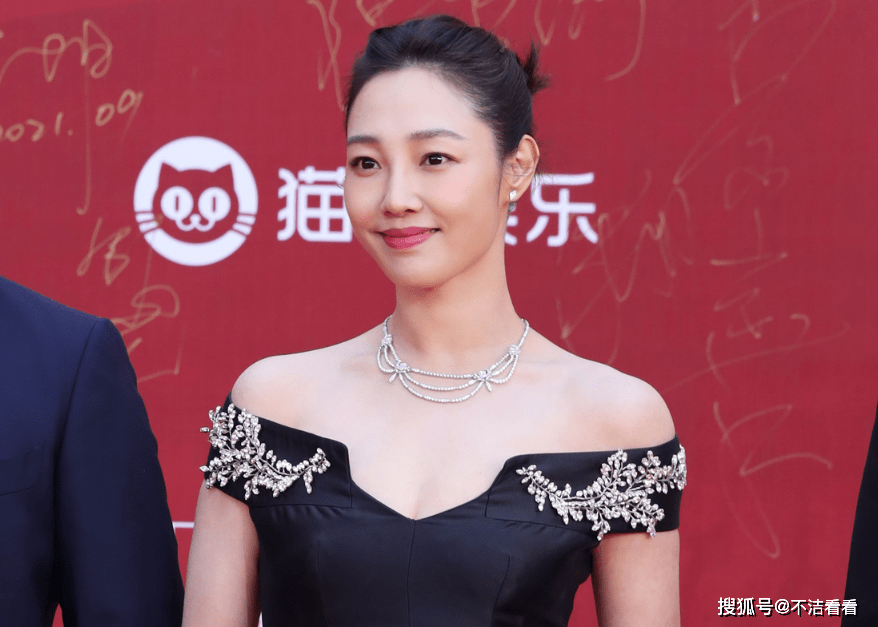 演技|上映首日轻松拿下票冠，《门锁》口碑两极分化，白百何演技被赞