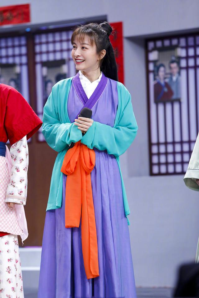 不分伯仲|快乐家族古装上演回忆杀，谢娜吴昕美得不分伯仲，何炅变翩翩公子