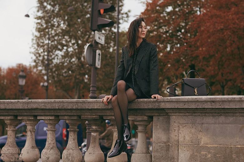 机车 张钧甯穿机车皮衣现身，淡妆而且不是“美颜照”颜值一样“抗打”