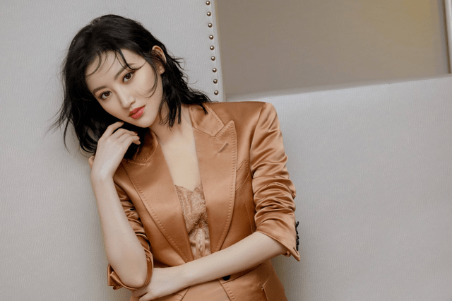 景甜|民国女神再次上线,景甜新剧《流光之城》,和许魏洲好般配