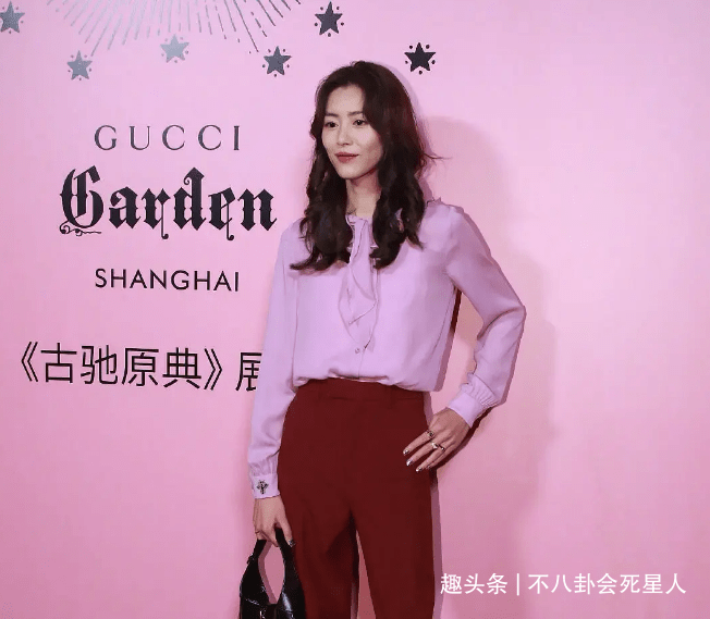 身材 红毯刺激战场!张柏芝红裙压阵,张天爱镂空裙,倪妮裹严实也不输