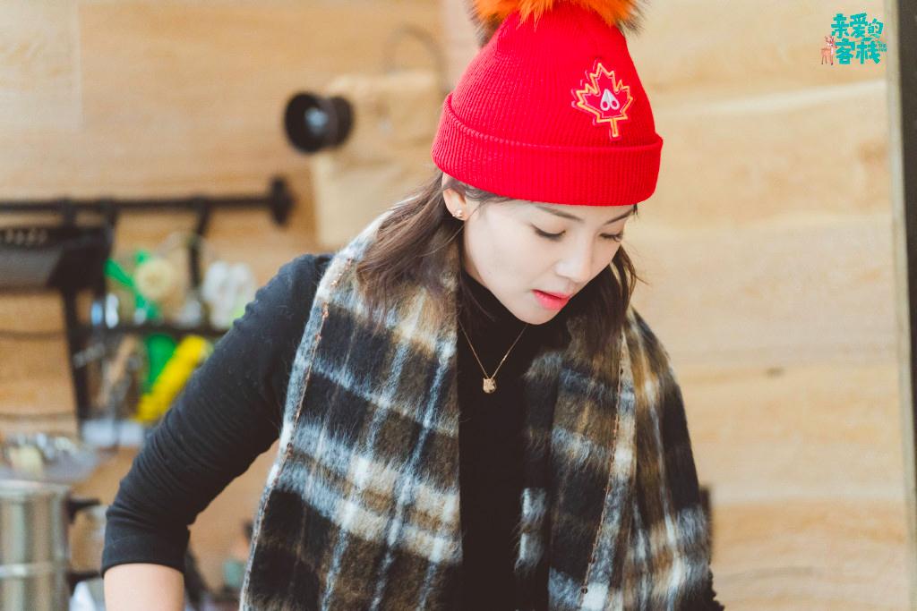 围巾 新一季《亲爱的客栈》刘涛衣品开挂，职场女精英就该这么穿