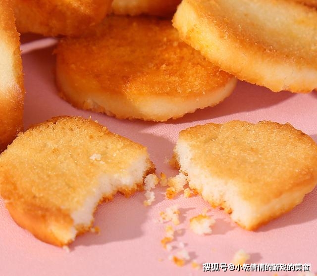 美食|超市里“不起眼”的3款美食，总被放在角落里，包装虽丑但味很好