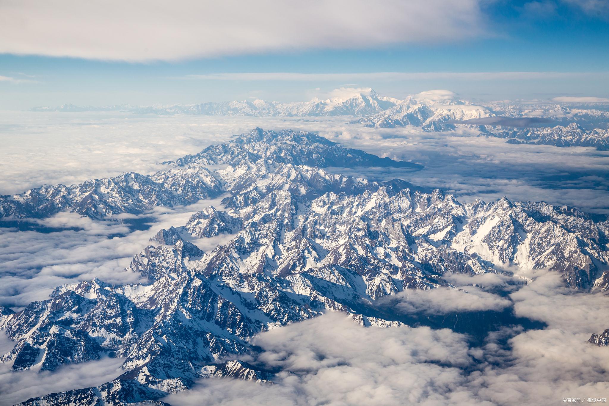 滑雪场主要集中在川西北、川东北以及成都！所以建设还算比较容易