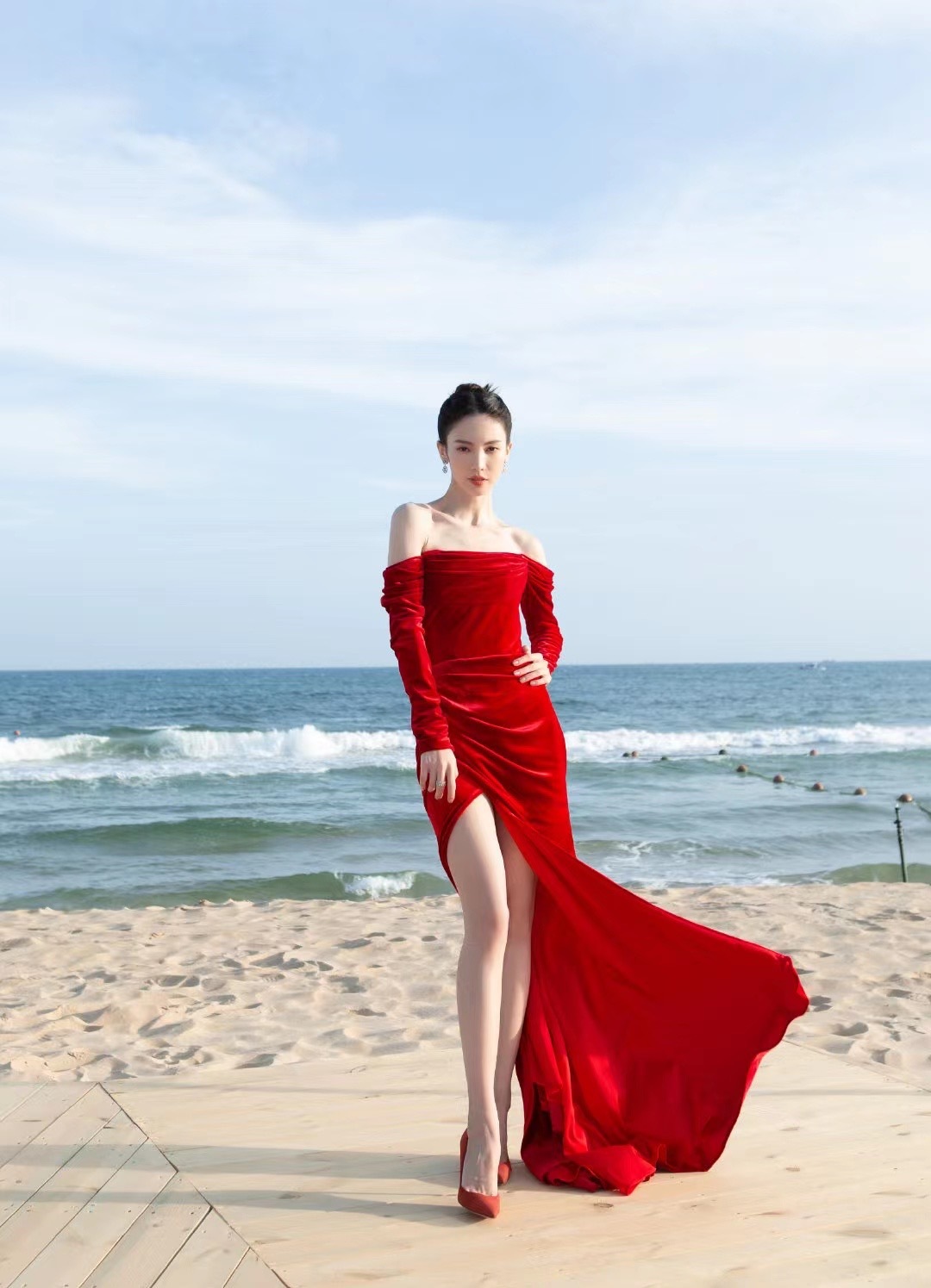 调整女明星发际线变美史：从生硬的美到自然的美，她们都做对了什么？