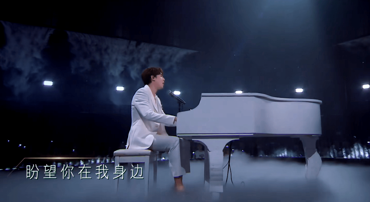 节目组|《追光吧！》首播，21位哥哥齐亮相，唯一遗憾的是她的镜头消失了？