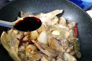 啤酒鸭家常做法简单教程 8f027615b08c4b91811a614c6203656b.jpeg