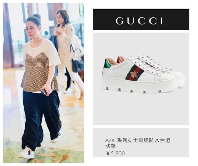 钟欣潼 阿娇假两件T恤露面，搭阔腿裤身材五五分，靠颜值减龄看不出37岁