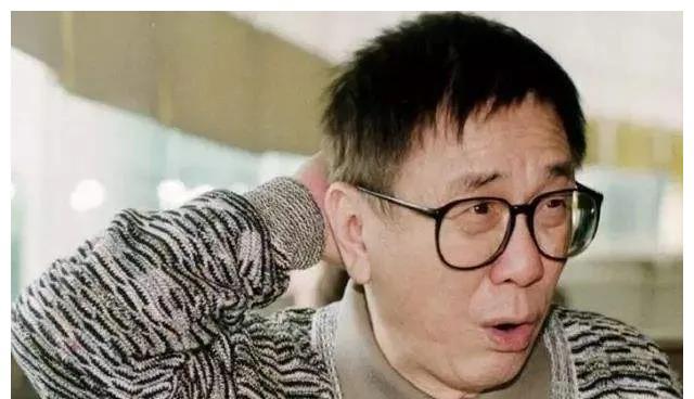 黄霑:尿成龙,单挑李小龙,妻子怀孕期间出轨,他凭什么这么狂?_燕妮