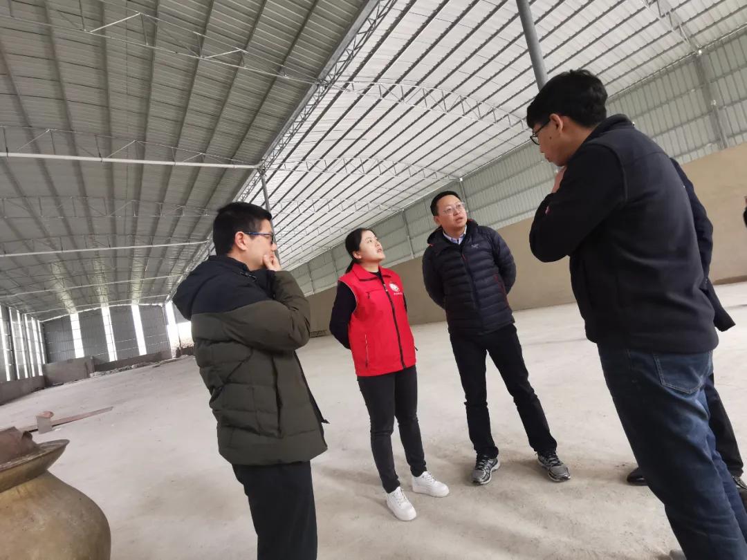 高校教授上门为企业解决关键技术难题_黔江区