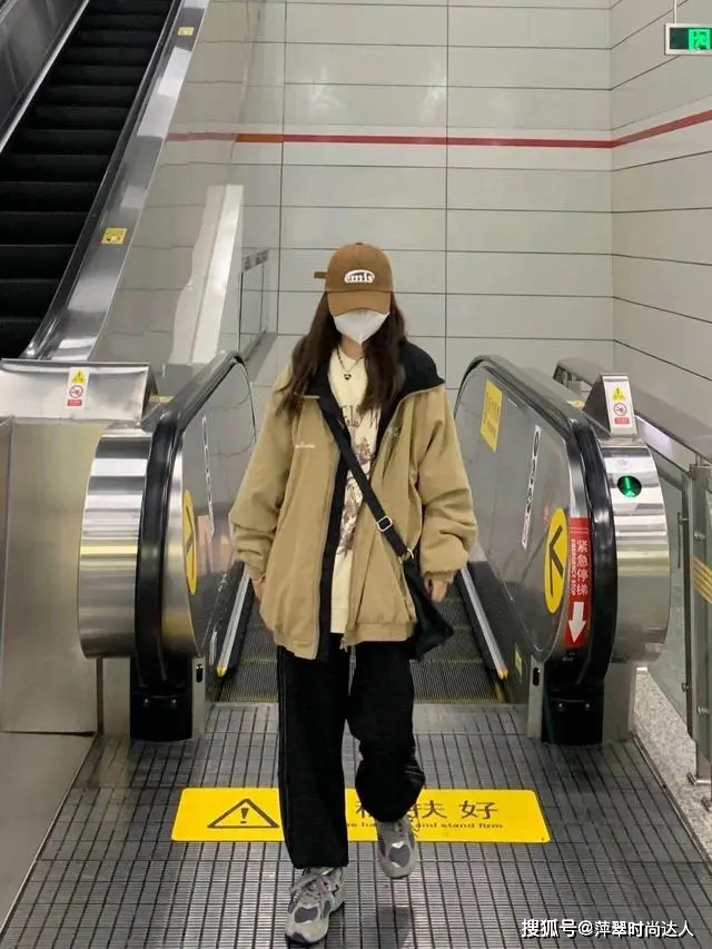 服装 女孩会穿衣更显气质，借鉴素人博主的穿搭，优雅又有女人味