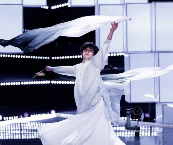 人间|不愧是人间“油物”，周深都被腻得表情扭曲，这节目还能看吗？