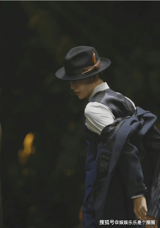 角色|中国胜利三部曲的第三部,梁朝伟搭档王一博的新电影无名官宣!