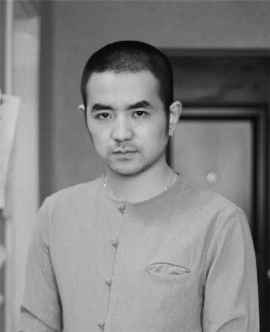 在华侨城红坊遇见版画艺术希尔剧场青年版画艺术家刘玥个人作品展