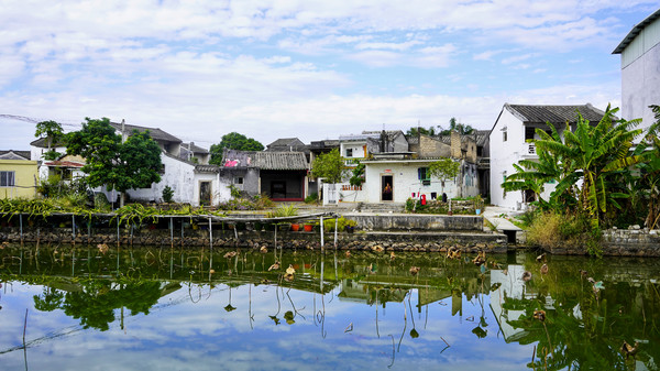  原创 听说这里是“广东十大瑰丽村子”之一，它叫狮峰