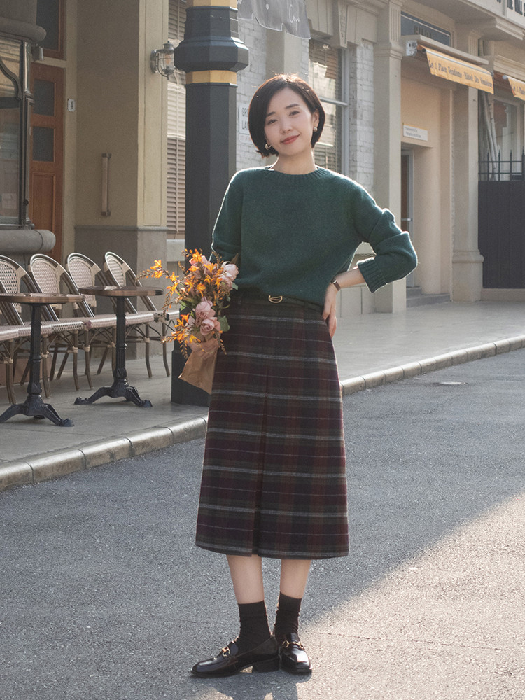 黑色 秋天也可以穿上优雅的半身裙哦,感觉来学习穿搭吧!