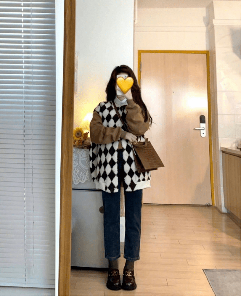 呢子 精致显瘦的设计就是秋冬服装穿搭最大的优势。