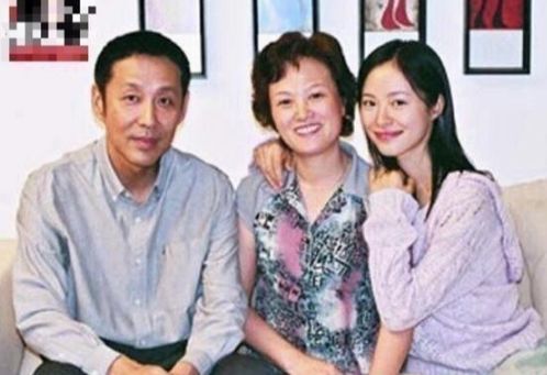 隐藏了33年的父亲, 原来是陈道明, 不靠父母不炒作也很优秀封面图